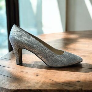 Stuart Weitzman Snakeskin Textured Gold Heels